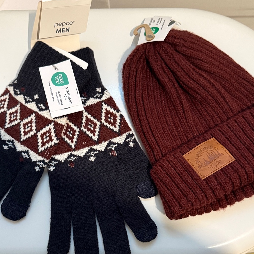 NWT Set - Wanderlust Burgundy Knit Beanie and Matching Oeko Tex Gloves